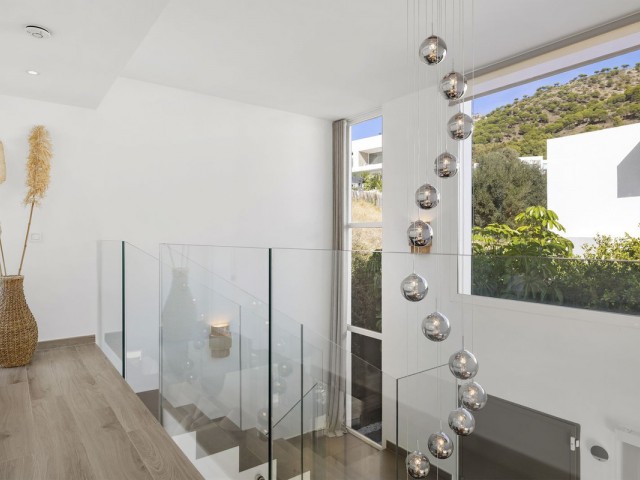 3 Bedrooms Villa in Mijas