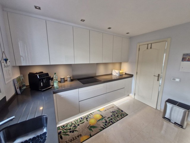 2 Bedrooms Apartment in Calahonda