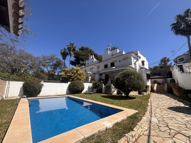 3 Schlafzimmer Villa in Nueva Andalucía