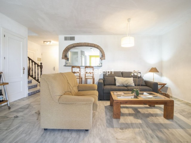 3 Bedrooms Townhouse in Estepona