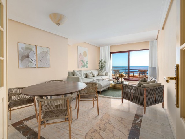 Appartement avec 3 Chambres  à Torrequebrada
