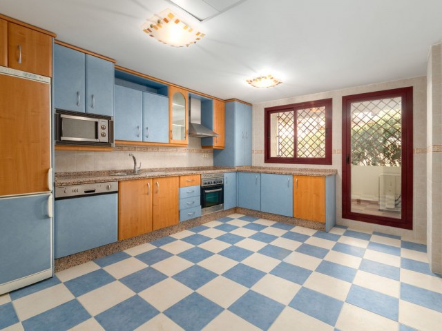 Appartement avec 3 Chambres  à Torrequebrada