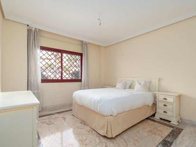 Appartement avec 3 Chambres  à Torrequebrada