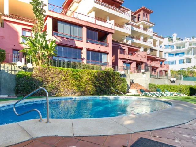 Appartement avec 3 Chambres  à Torrequebrada