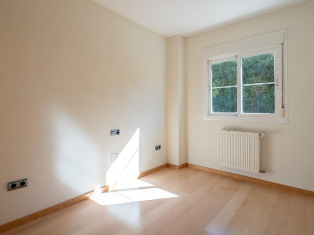 4 Bedrooms Townhouse in Los Pacos