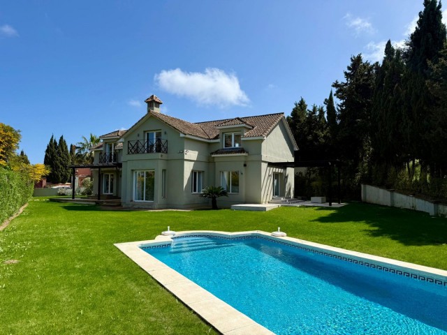 Villa, Sotogrande Costa, R5346292
