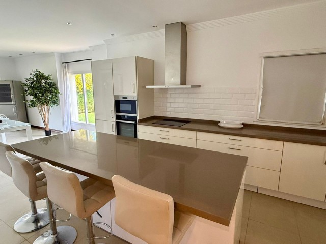 Villa, Sotogrande Costa, R5346292