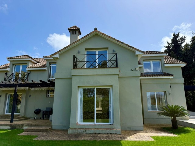 Villa avec 6 Chambres  à Sotogrande Costa