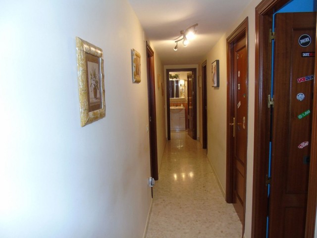 Penthouse avec 4 Chambres  à Mijas