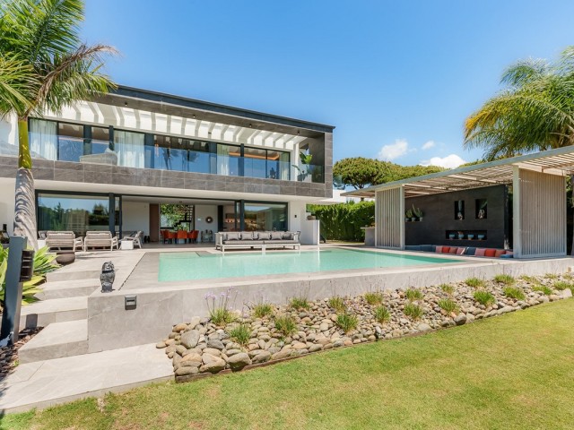 4 Schlafzimmer Villa in Nueva Andalucía