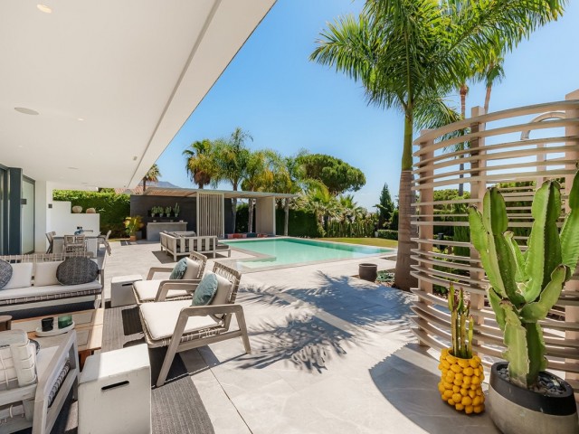 4 Schlafzimmer Villa in Nueva Andalucía