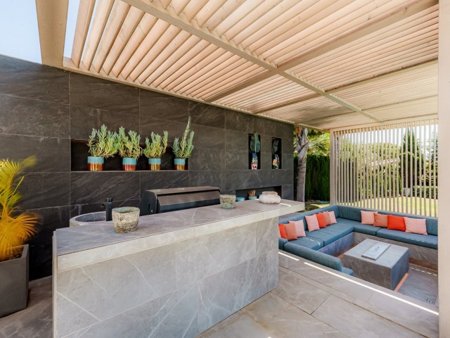 4 Schlafzimmer Villa in Nueva Andalucía
