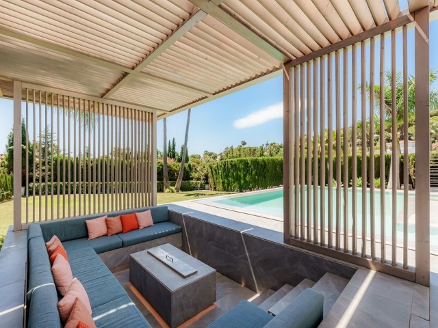 4 Schlafzimmer Villa in Nueva Andalucía
