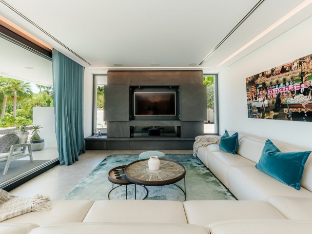 4 Schlafzimmer Villa in Nueva Andalucía