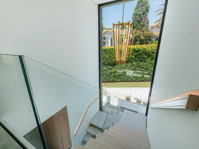 4 Schlafzimmer Villa in Nueva Andalucía