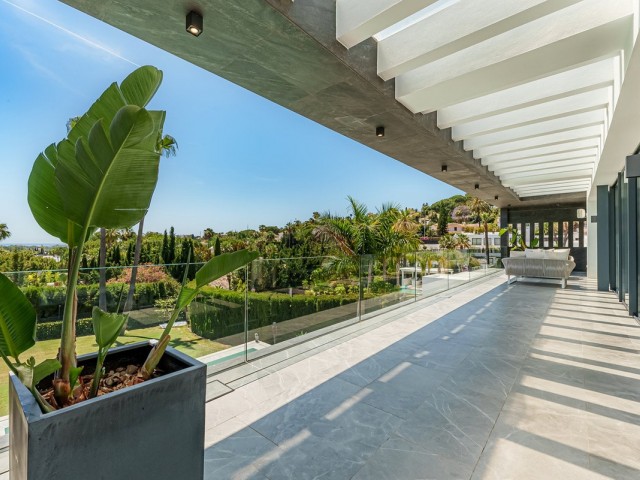 4 Schlafzimmer Villa in Nueva Andalucía