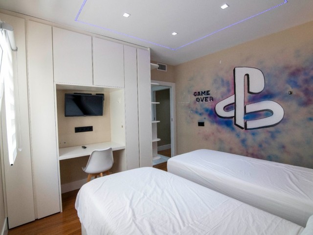 3 Bedrooms Apartment in Puerto Banús