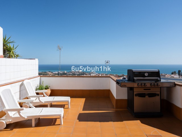 Maison mitoyenne avec 4 Chambres  à Benalmadena Pueblo