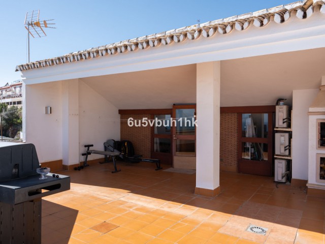 Maison mitoyenne avec 4 Chambres  à Benalmadena Pueblo