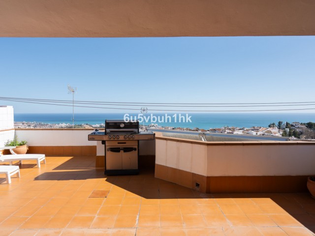 Maison mitoyenne avec 4 Chambres  à Benalmadena Pueblo