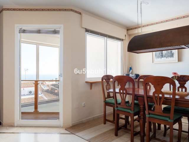 Maison mitoyenne avec 4 Chambres  à Benalmadena Pueblo