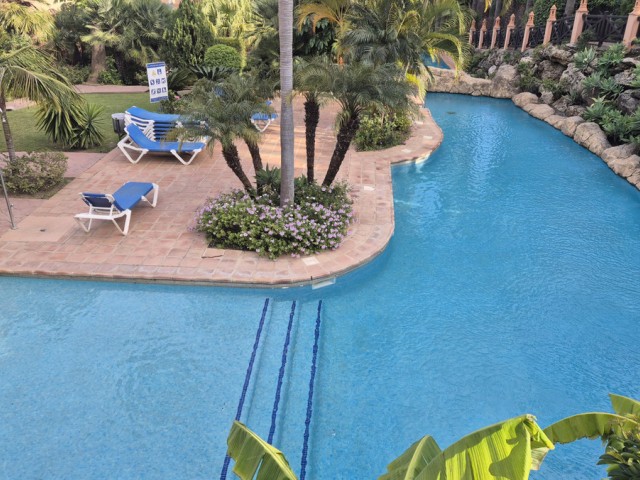 Apartment, Los Flamingos, R5343865