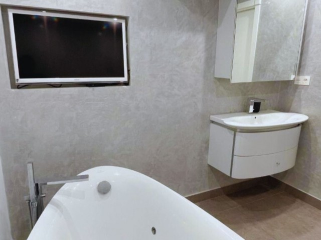 2 Schlafzimmer Apartment in Aloha