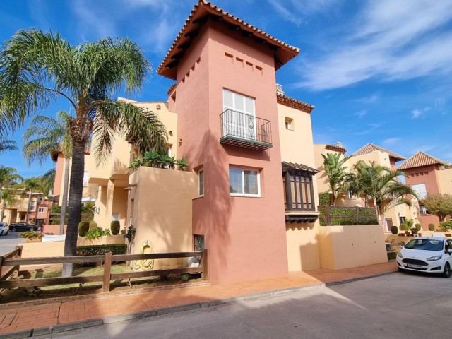 3 Bedrooms Townhouse in Nueva Andalucía