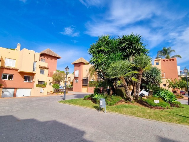 3 Bedrooms Townhouse in Nueva Andalucía