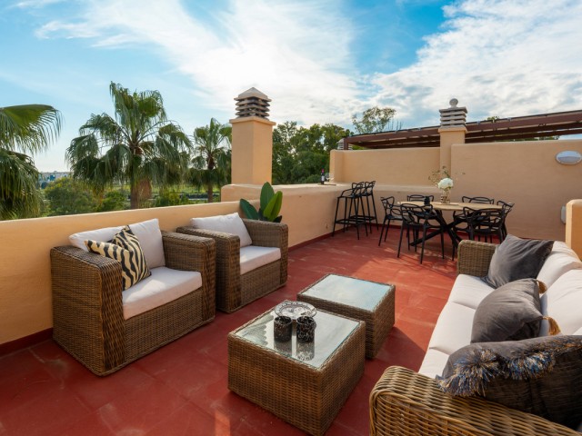 4 Bedrooms Townhouse in Nueva Andalucía
