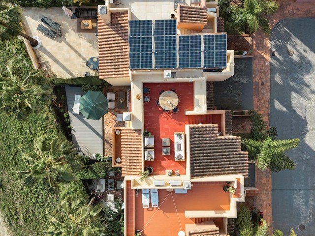 4 Bedrooms Townhouse in Nueva Andalucía
