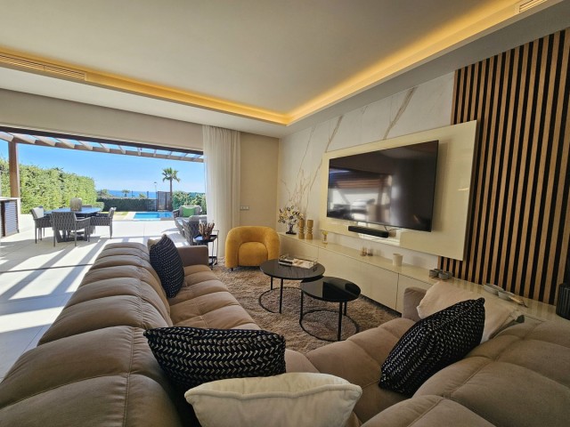 4 Bedrooms Townhouse in New Golden Mile