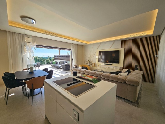 4 Bedrooms Townhouse in New Golden Mile