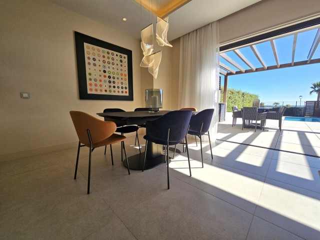 4 Bedrooms Townhouse in New Golden Mile
