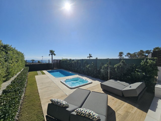 4 Bedrooms Townhouse in New Golden Mile