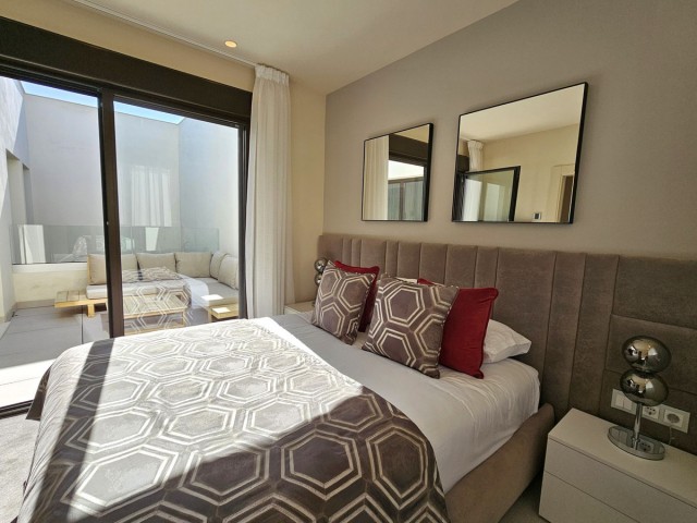 4 Bedrooms Townhouse in New Golden Mile
