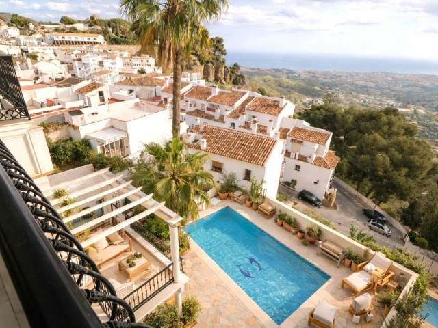 4 Bedrooms Townhouse in Mijas