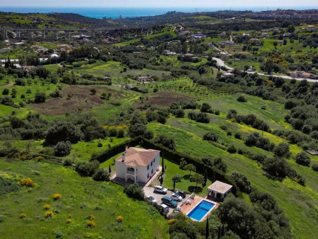 4 Schlafzimmer Villa in Estepona