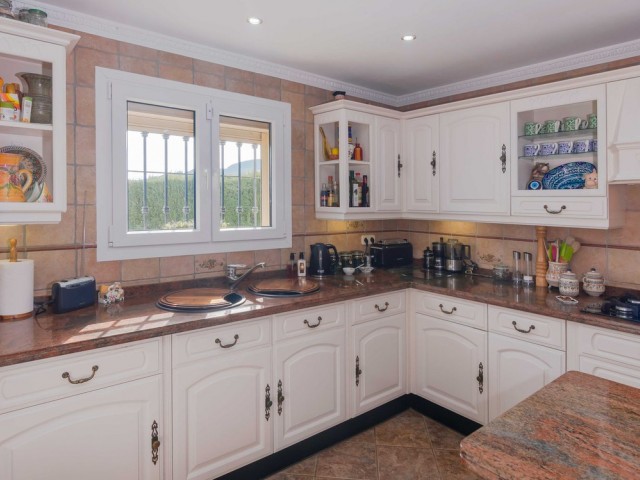 4 Schlafzimmer Villa in Estepona