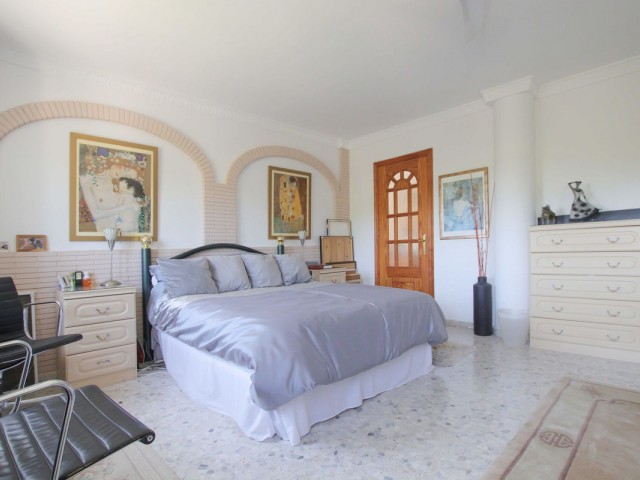 4 Schlafzimmer Villa in Estepona