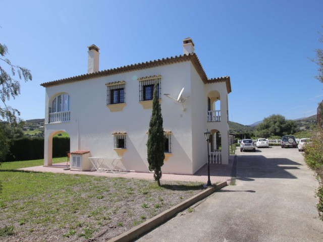 4 Schlafzimmer Villa in Estepona