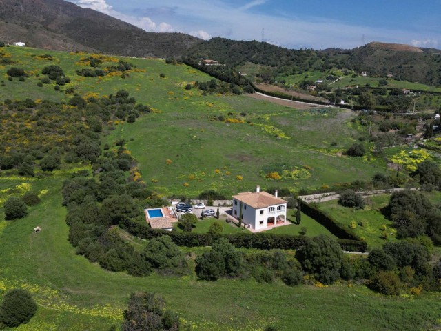 4 Schlafzimmer Villa in Estepona