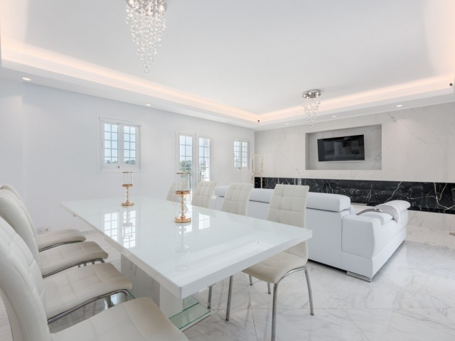 3 Bedrooms Townhouse in Nueva Andalucía