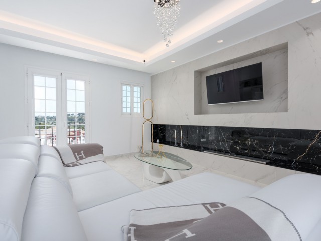 3 Bedrooms Townhouse in Nueva Andalucía
