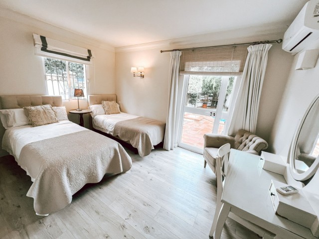 5 Schlafzimmer Villa in Nueva Andalucía