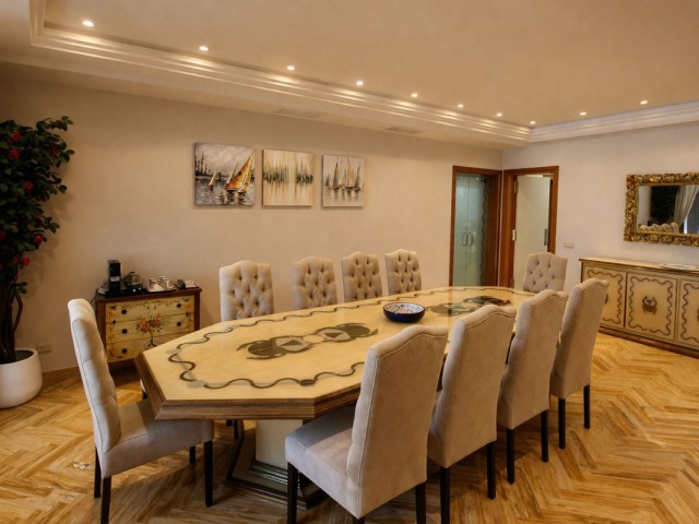 7 Soveroms Villa i Puerto Banús