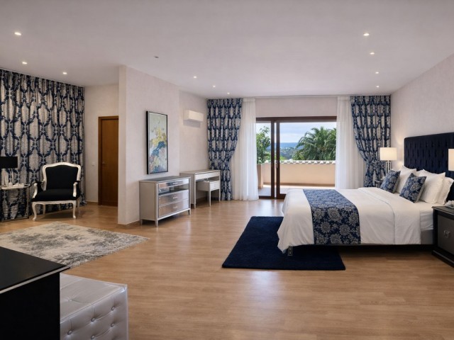 7 Soveroms Villa i Puerto Banús