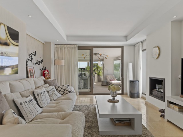 2 Bedrooms Apartment in Casares