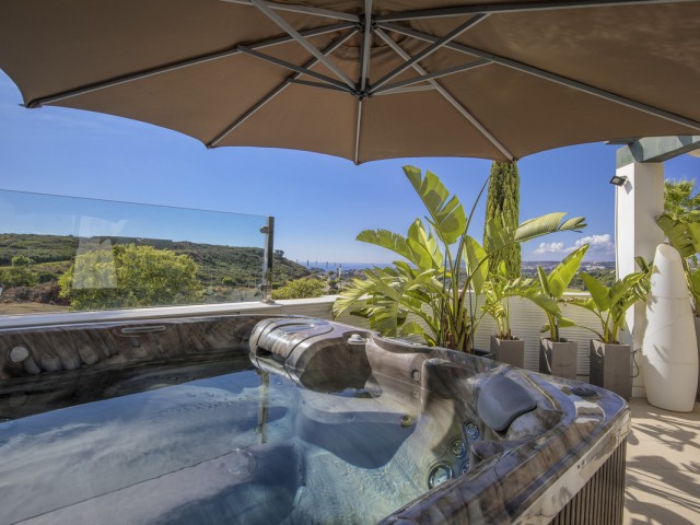 2 Bedrooms Apartment in Casares