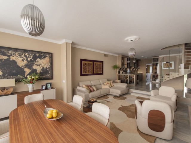3 Bedrooms Townhouse in Nueva Andalucía